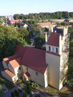 Kościół Rzymskokatolicki p.w. Narodzenia NMP w Małuszowie